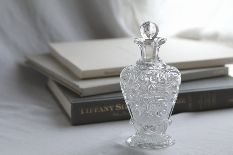 フレンチモールドクリスタル パフュームボトル ロココ フランス