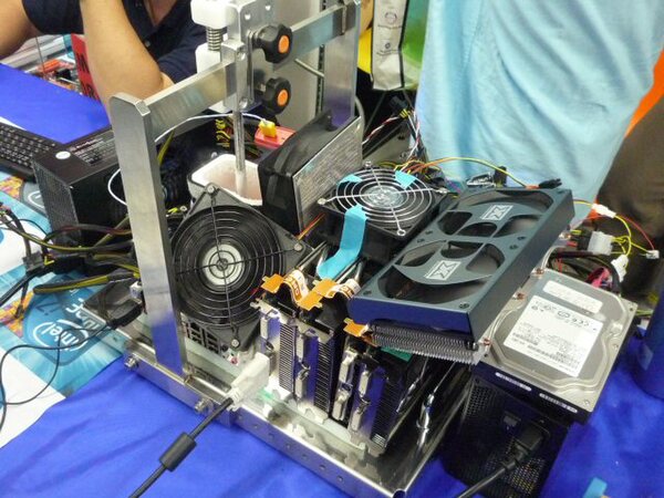 ASCII.jp：Lynnfield、イベントにて空冷で4GHz/液体窒素で5GHz超え！