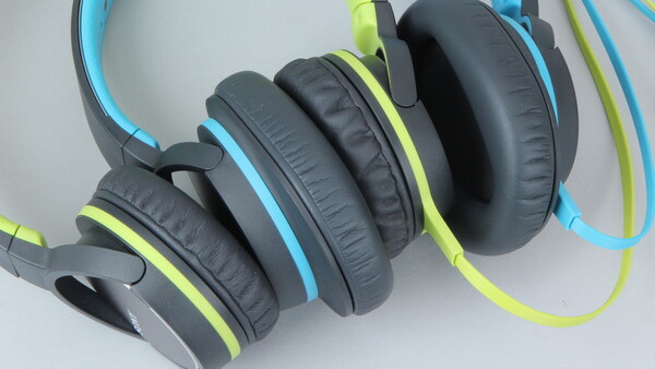 ASCII.jp：低音重視のソニーヘッドフォン「MDR-ZX770」はIngressに