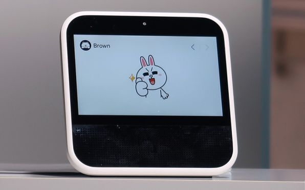 ASCII.jp：LINEスマートディスプレー「Clova Desk」LINEの送受信や