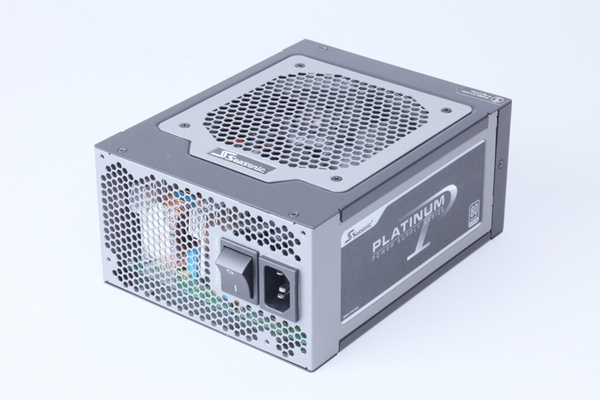 ASCII.jp：80PLUS PLATINUMの高級電源、Sea Sonic 「SS-1000XP」 (1/4)