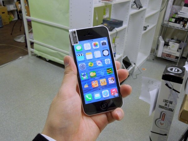 ASCII.jp：クオリティー高し！ iPhone 5cソックリの中華スマホ登場