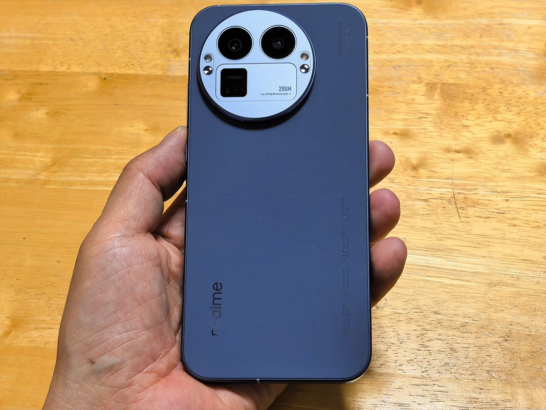 RICOH GRコラボスマホのrealme「GT8 Pro」はカメラを再定義するモデル