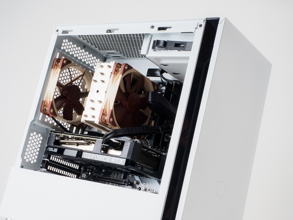 ASCII.jp：Ryzen 5 7500Fで良コスパな静音ゲーミングPC、ゲームベンチ