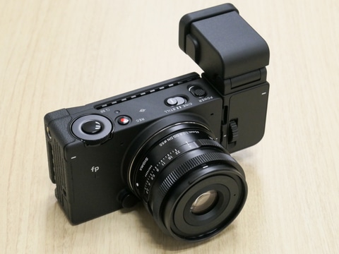写真で見る本日発売「SIGMA fp L」と電子ビューファインダー「EVF-11