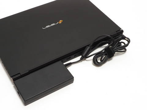 17.3型の大画面ゲーミングノートを性能検証。パソコン工房「LEVEL