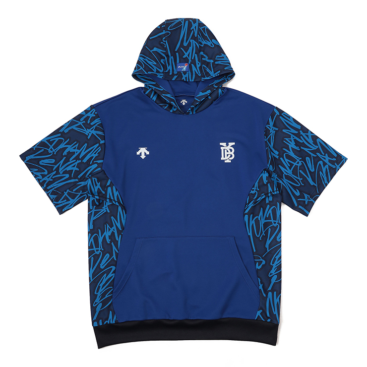 新デザインのオーセンティックチームウェアやトレーニングキャップなど