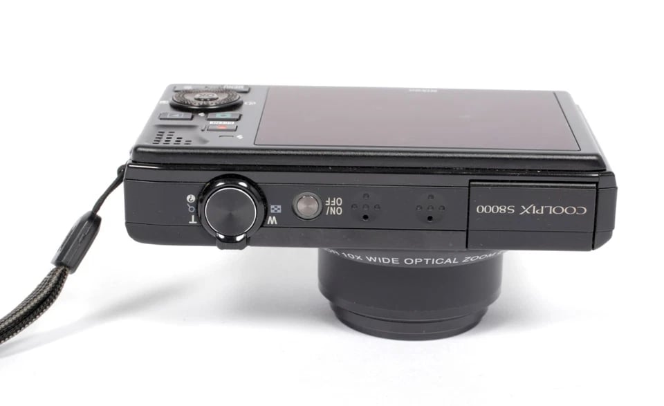 Nikon Coolpix S8000 advanced compact digital camera + battery +