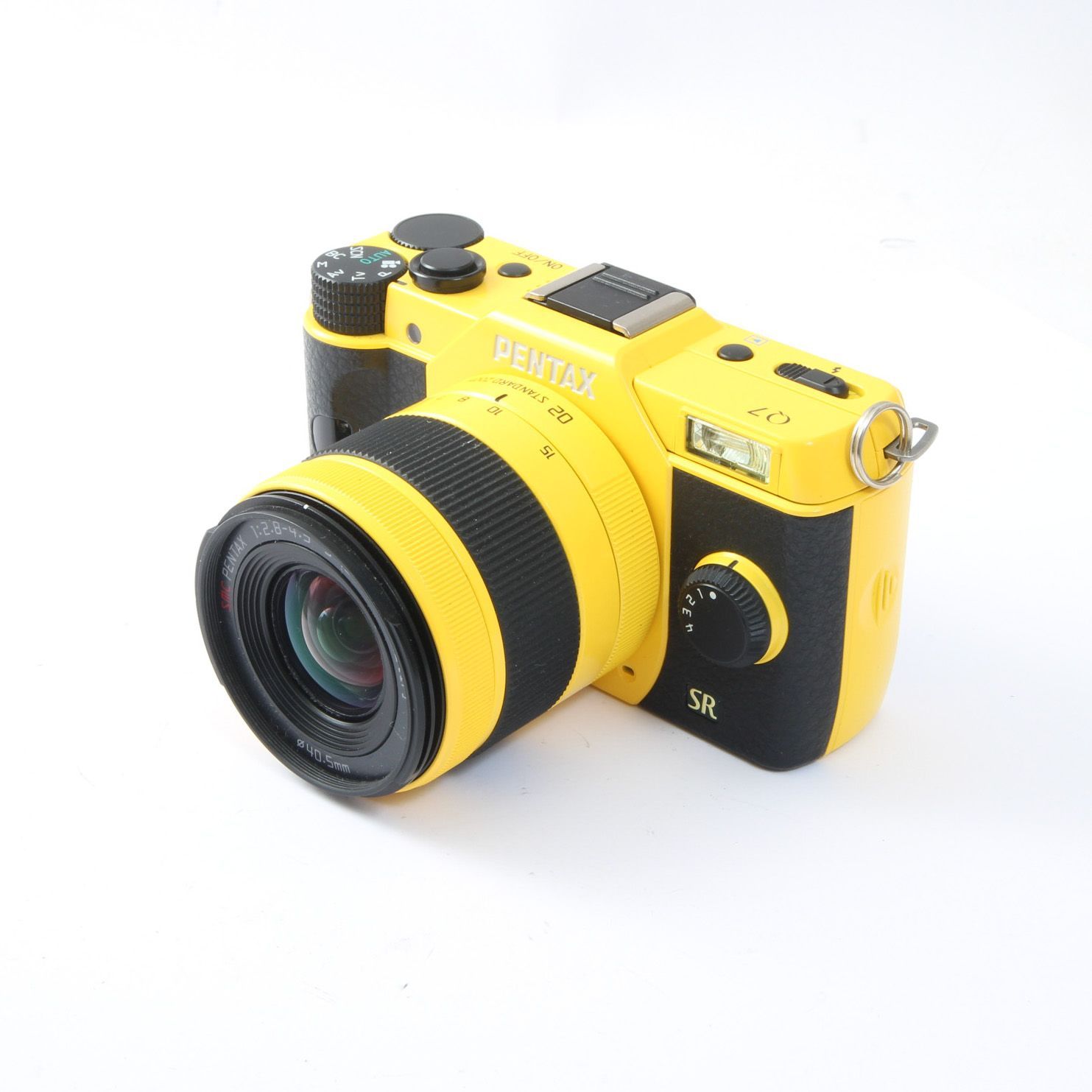 PENTAX ペンタックス Q7 イエロー + SMC PENTAX 5-15mm F2.8-4.5 ED AL