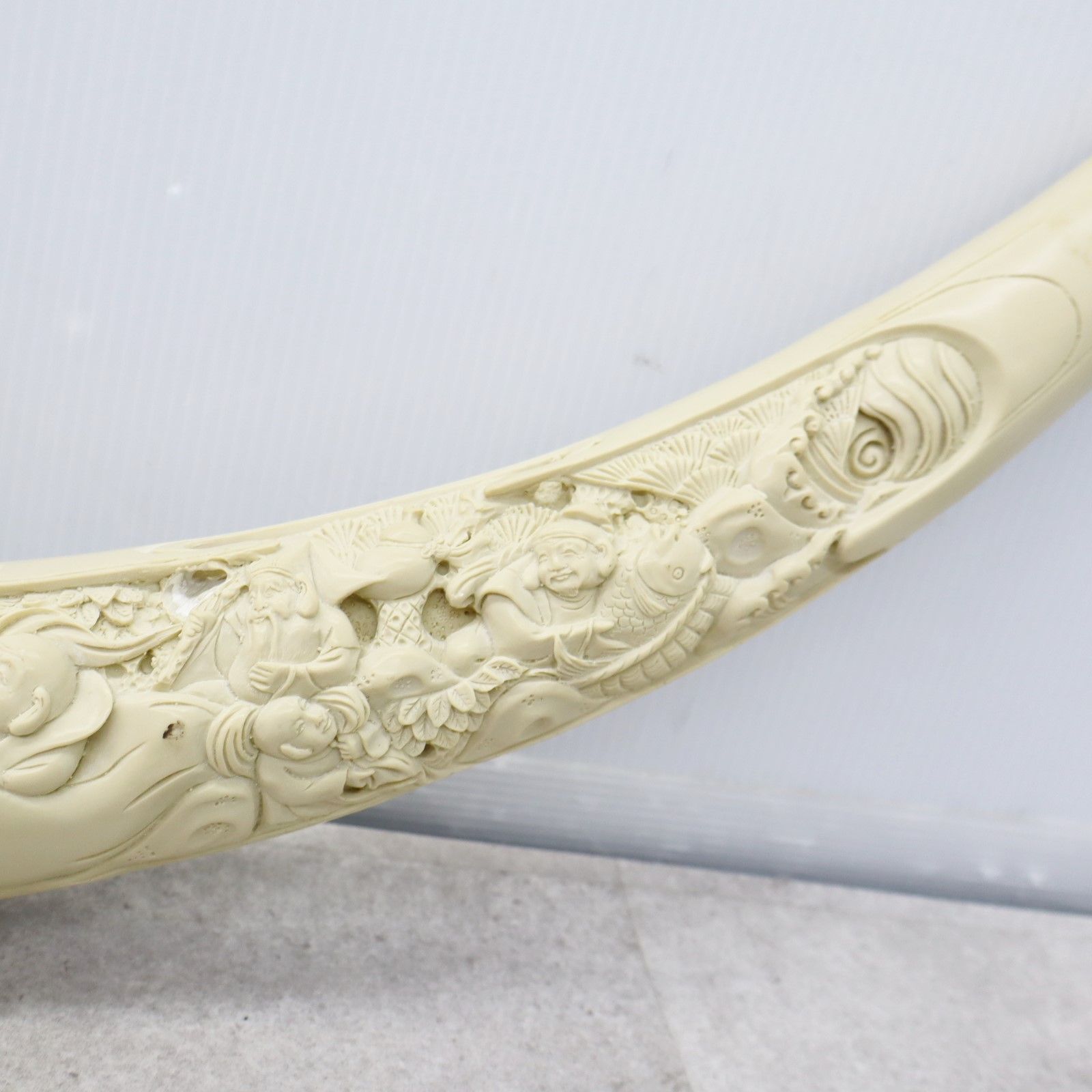 ▽O 骨董 ｜樹脂製 象牙風 オブジェ 飾物｜斎谷 ？斉谷 ｜ 一本彫 細密