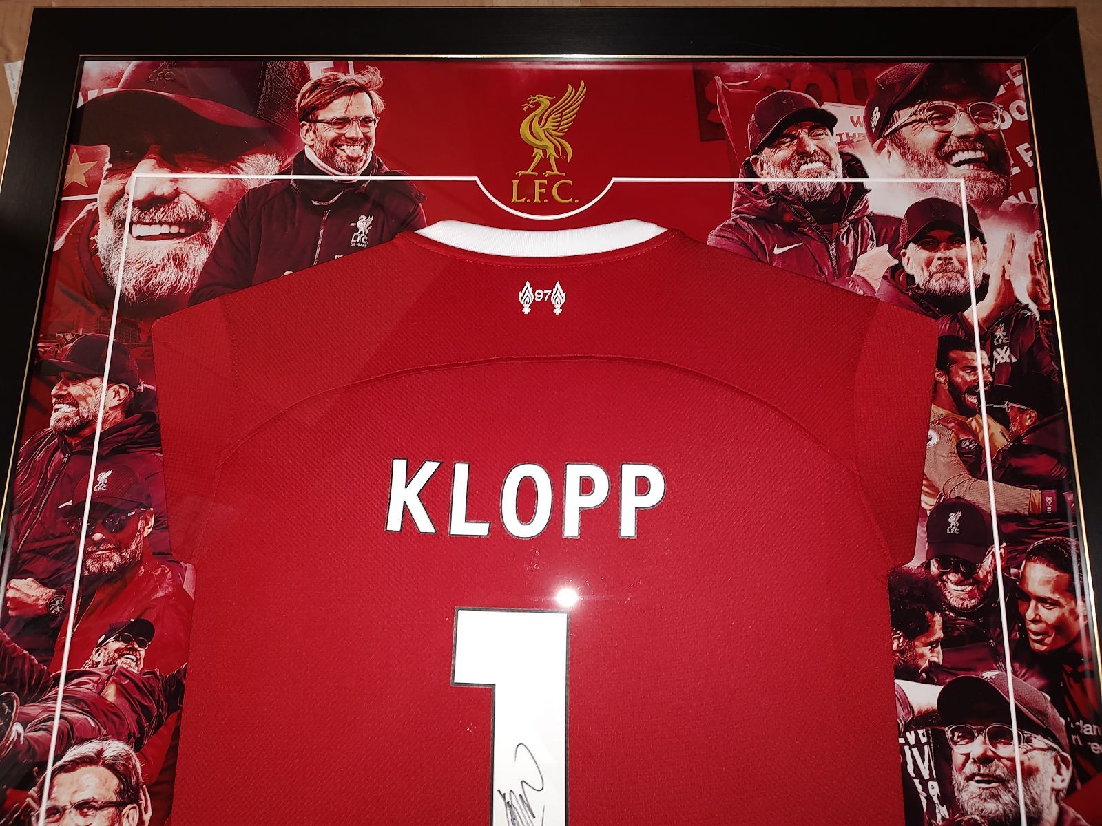 ユルゲンクロップ (Jurgen Klopp) サイン リヴァプール HOME