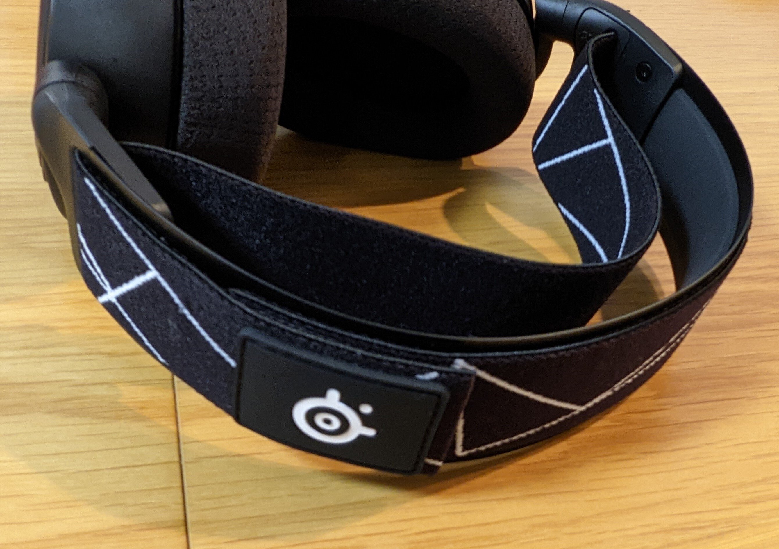 SteelSeries ARCTIS 9」 レビュー 全部入りのワイヤレスヘッドセット｜CON