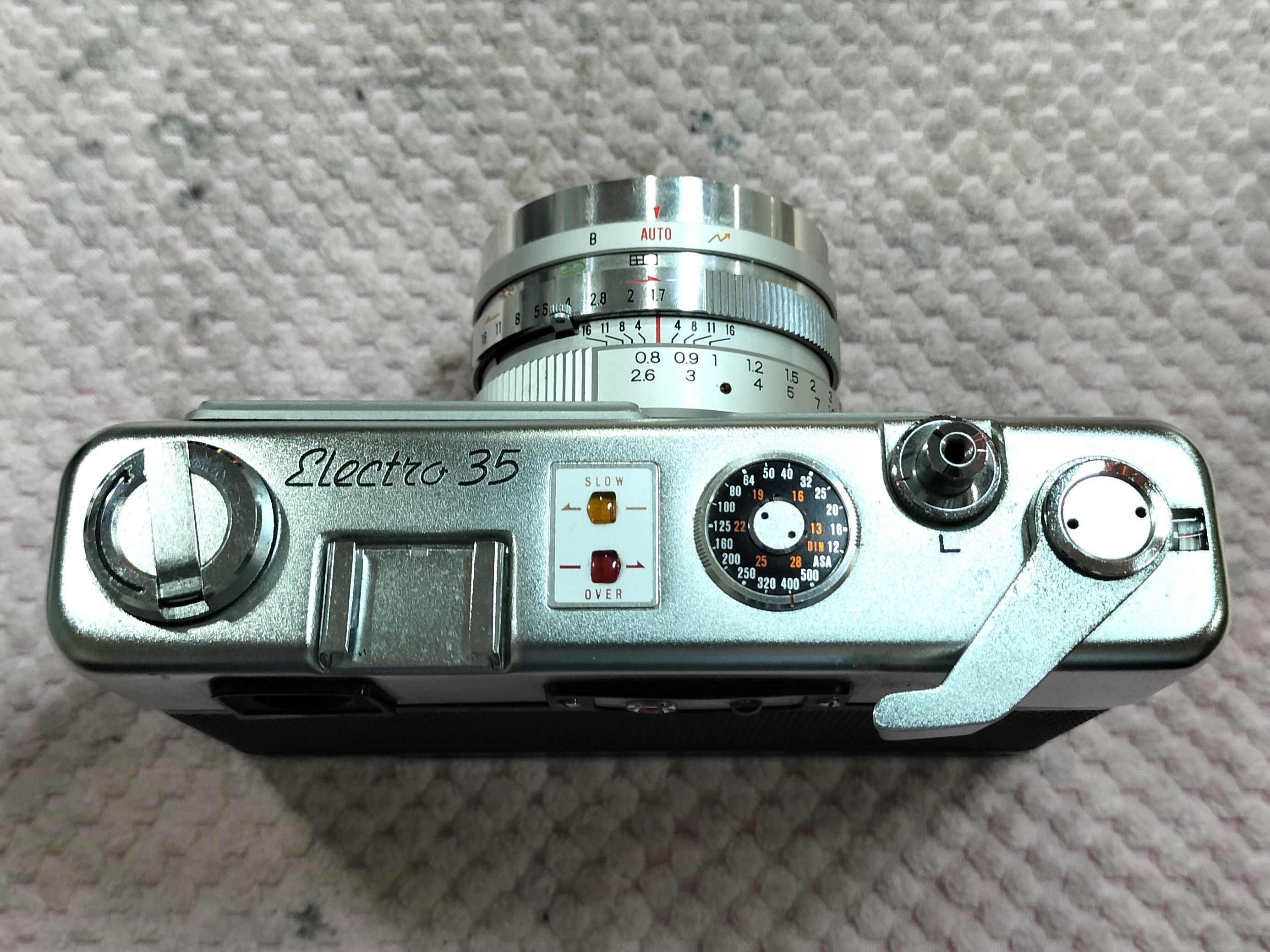 初代ヤシカエレクトロ35の分解｜フィルムカメラ修理のアクアカメラ