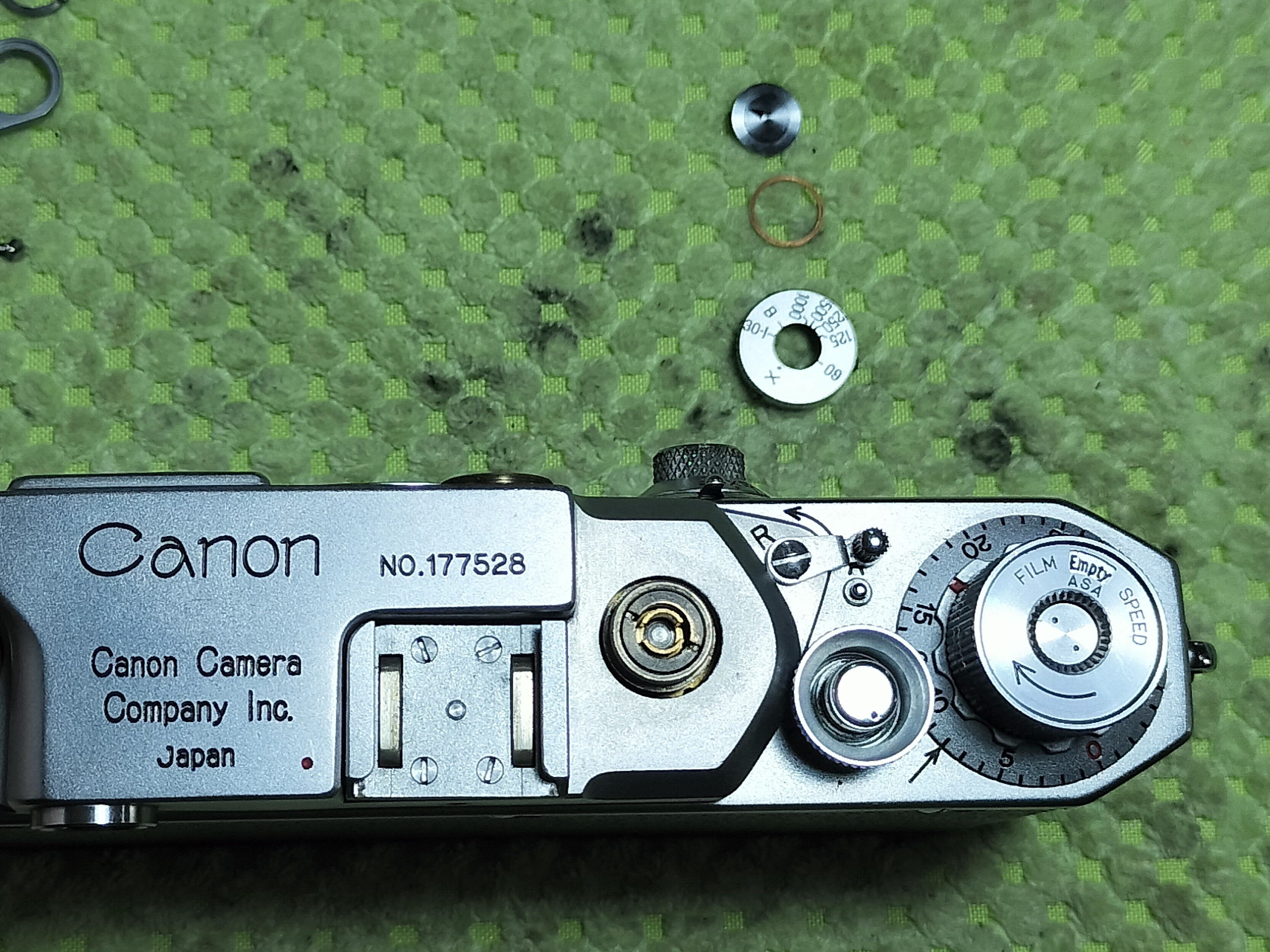 Canon IVSb, IVSb改の分解｜フィルムカメラ修理のアクアカメラ