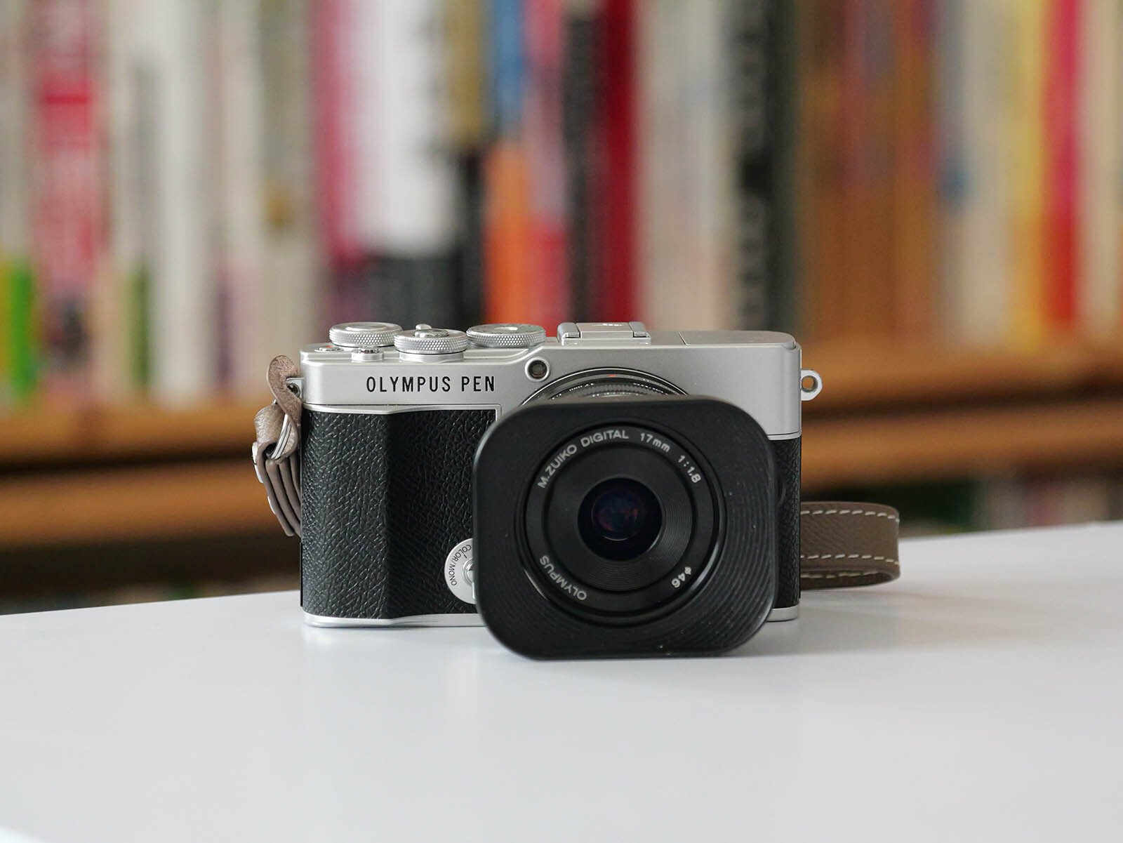 PEN E-P7の「かろやかさ」を楽しむ｜坂本竜男