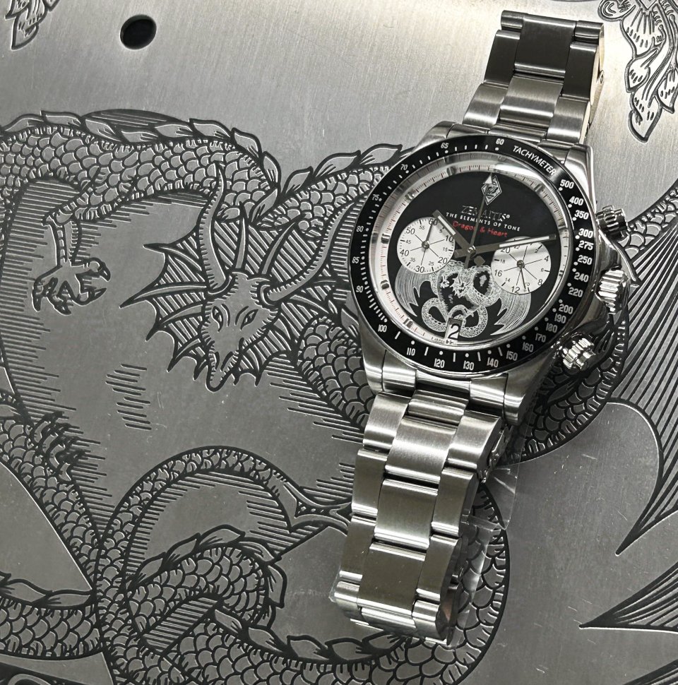 ゼマイティス・ギターのデザインをイメージした限定ウォッチ・第4弾