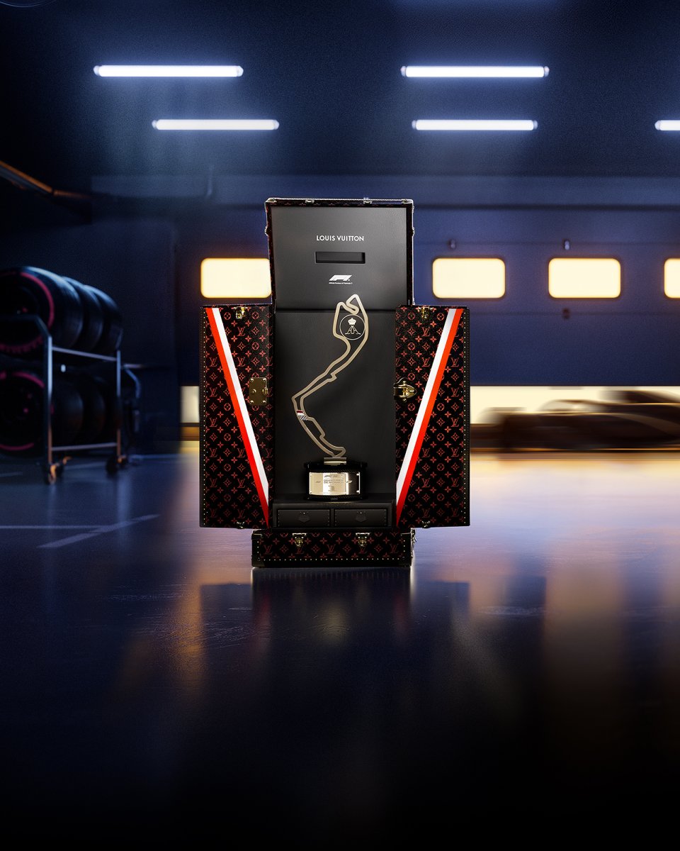 ルイ·ヴィトン特製トランクに収められた「フォーミュラ1® タグ