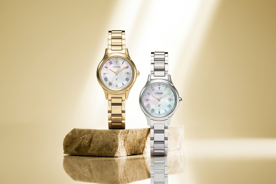 シチズンクロスシー』hikariコレクションから、白蝶貝文字板の新作