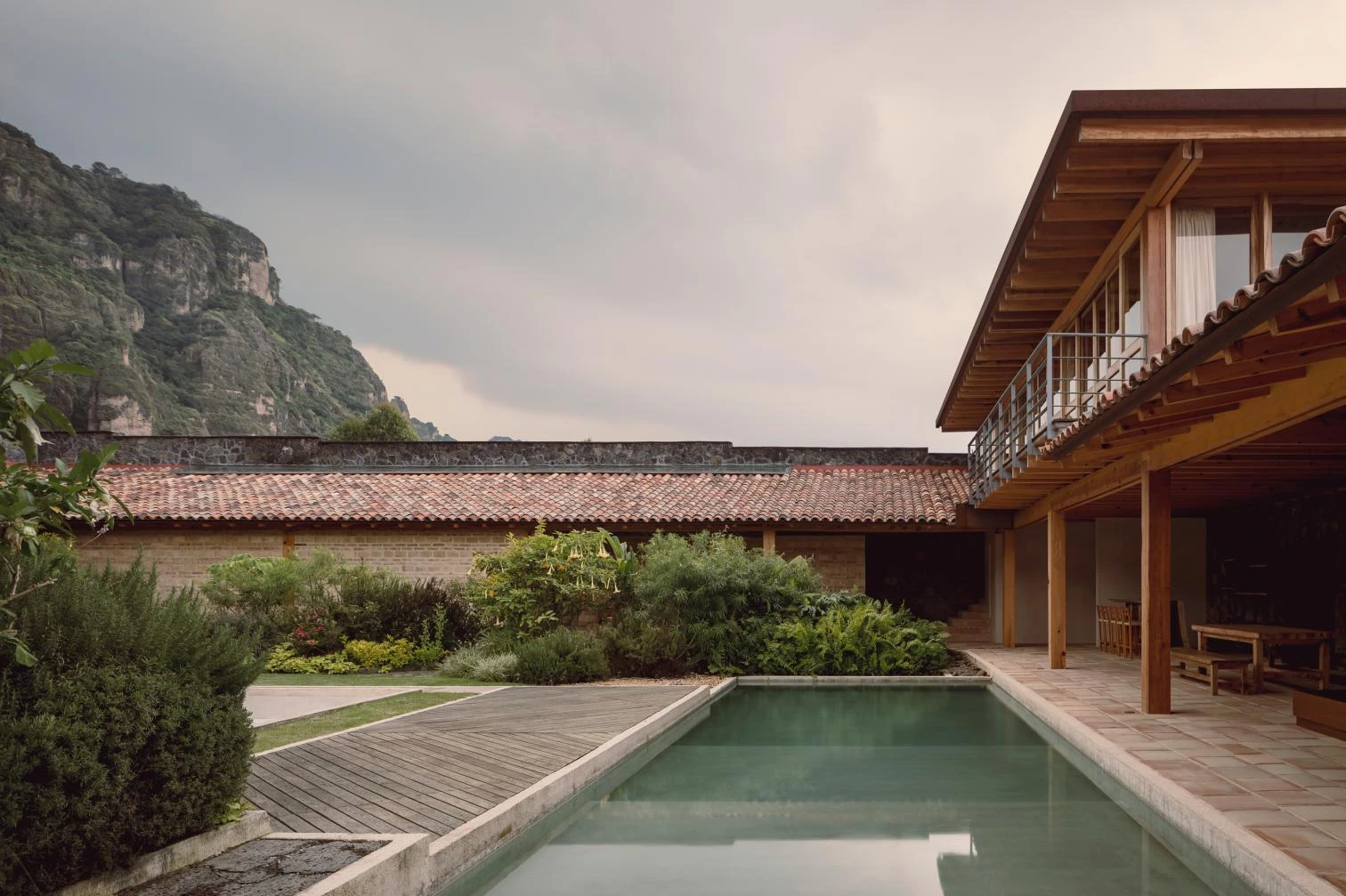 La Hacienda Jardín in Tepoztlán - Práctica Arquitectura