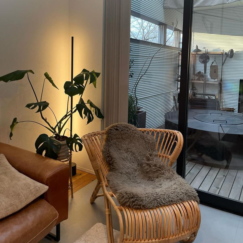 Vision LED-floor lamp(L)｜ARTWORKSTUDIO公式