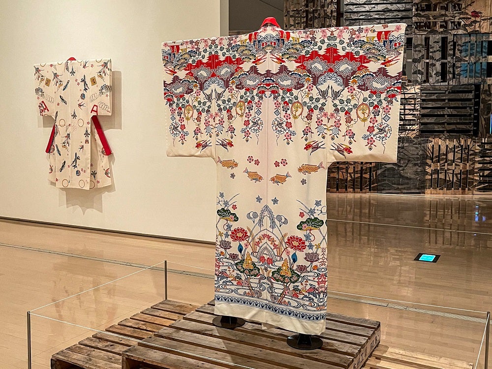 沖縄県立博物館・美術館「照屋勇賢 オキナワ・ヘヴィー・ポップ」舞踊