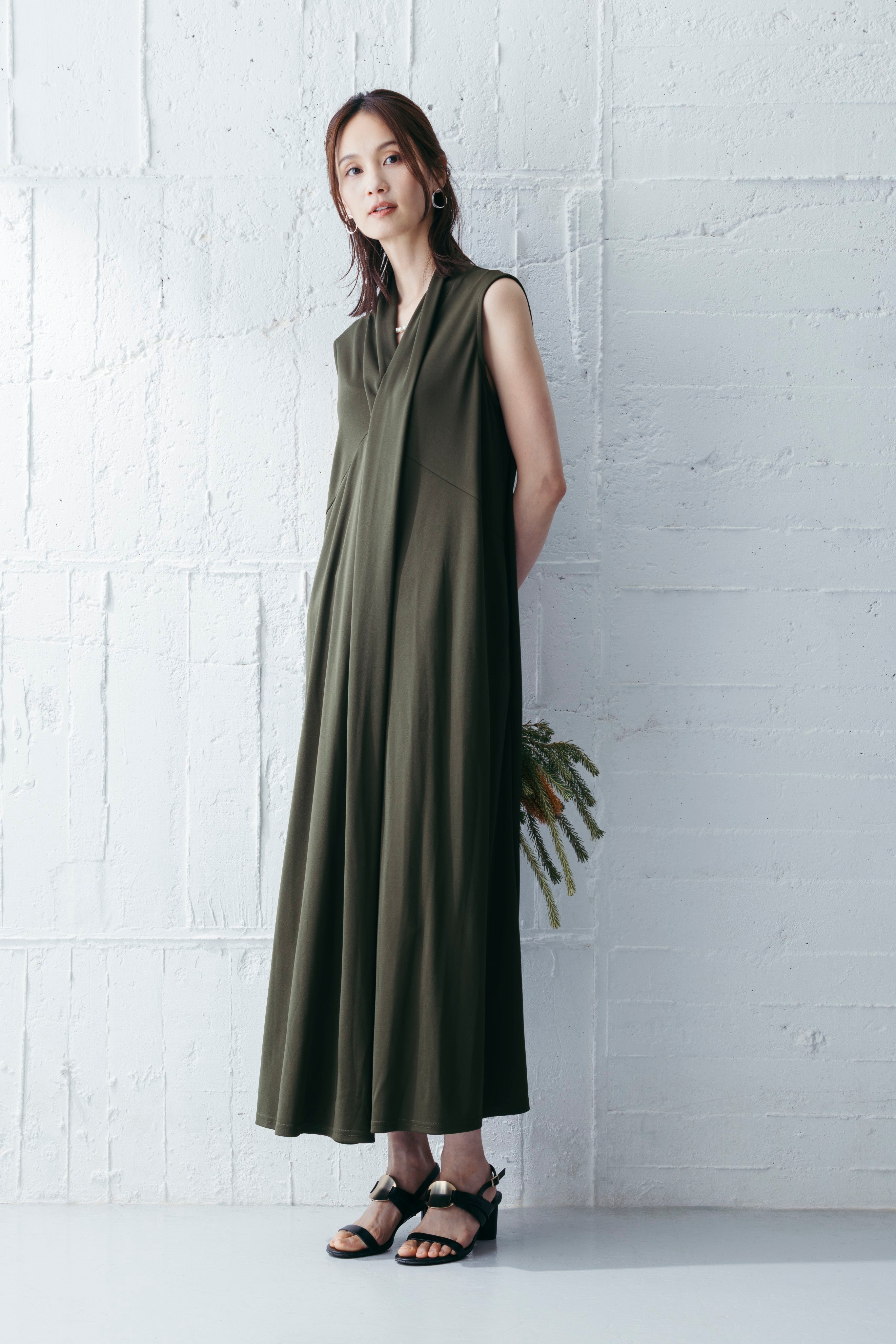 フロントツイストタックワンピース NS-306 – ATELIER N'S