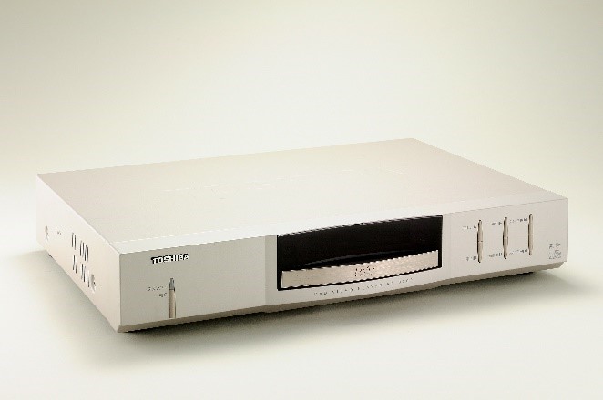 世界初の家庭用DVDプレーヤー、東芝「SD-3000」が未来技術遺産に - AV