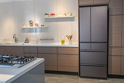 三菱電機、8年ぶりフルモデルチェンジの冷蔵庫で、内容量が大幅アップ