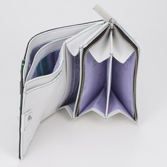 仮面ライダーゼロワン』イズのTシャツやミラー・ポーチ・トートなど