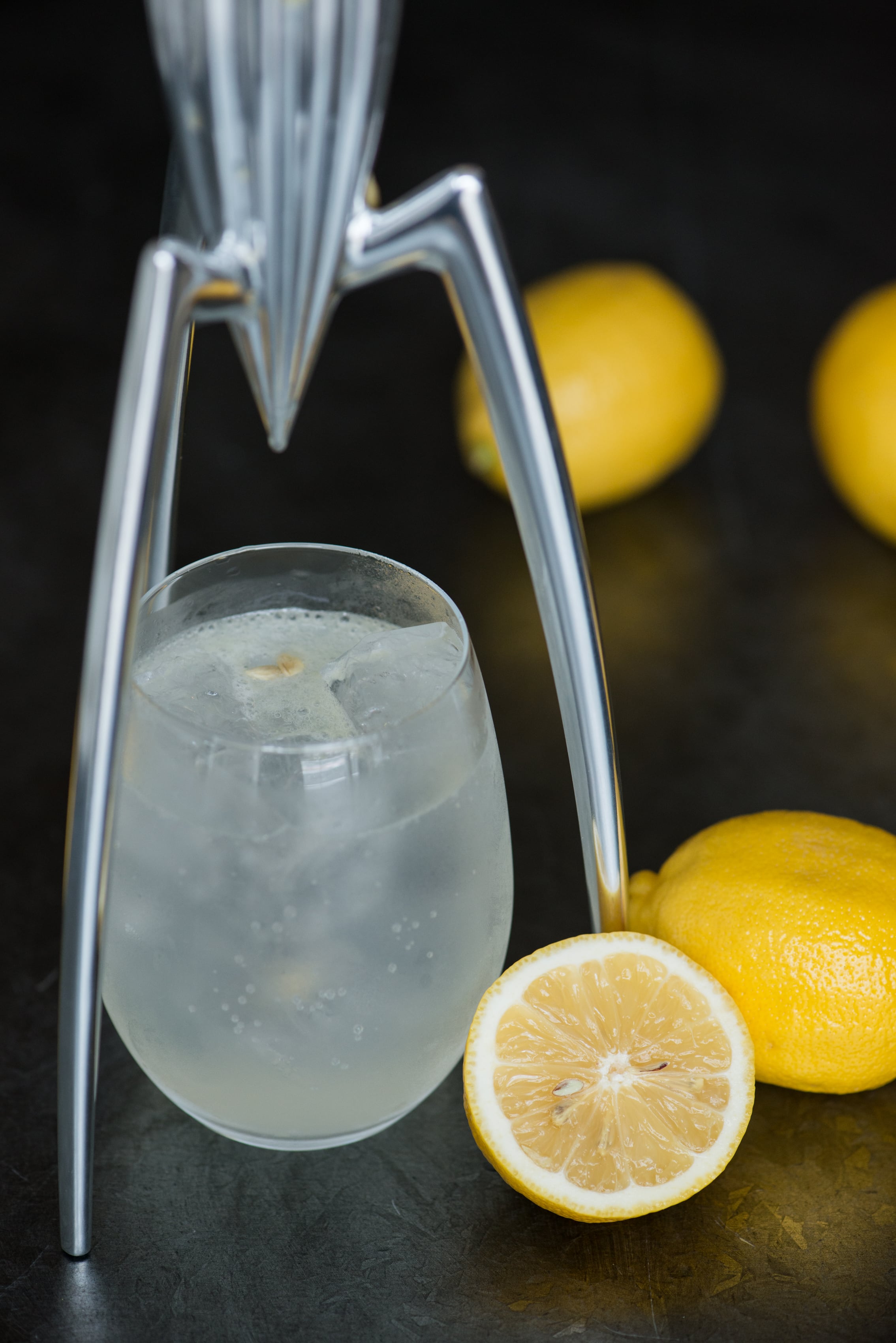 フィリップ・スタルクがデザインした「レモン絞り器」 | Table Studio