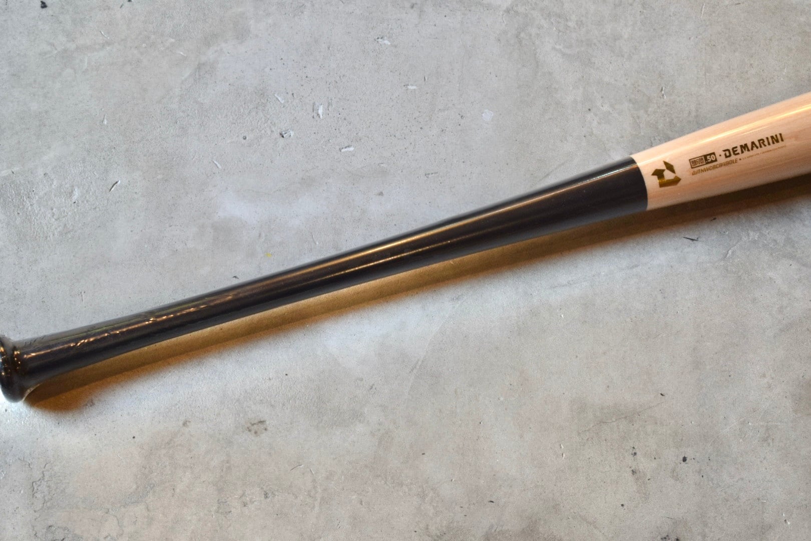 大学生にはもはや必須アイテム 折れにくい木製バット【DeMARINI