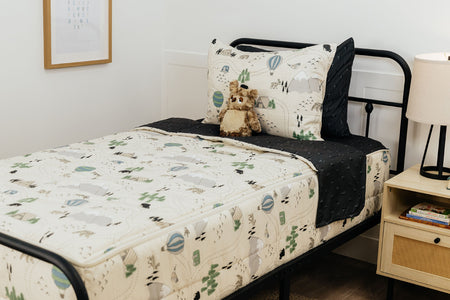 Adventure Awaits Zipper Bedding | Beddy's