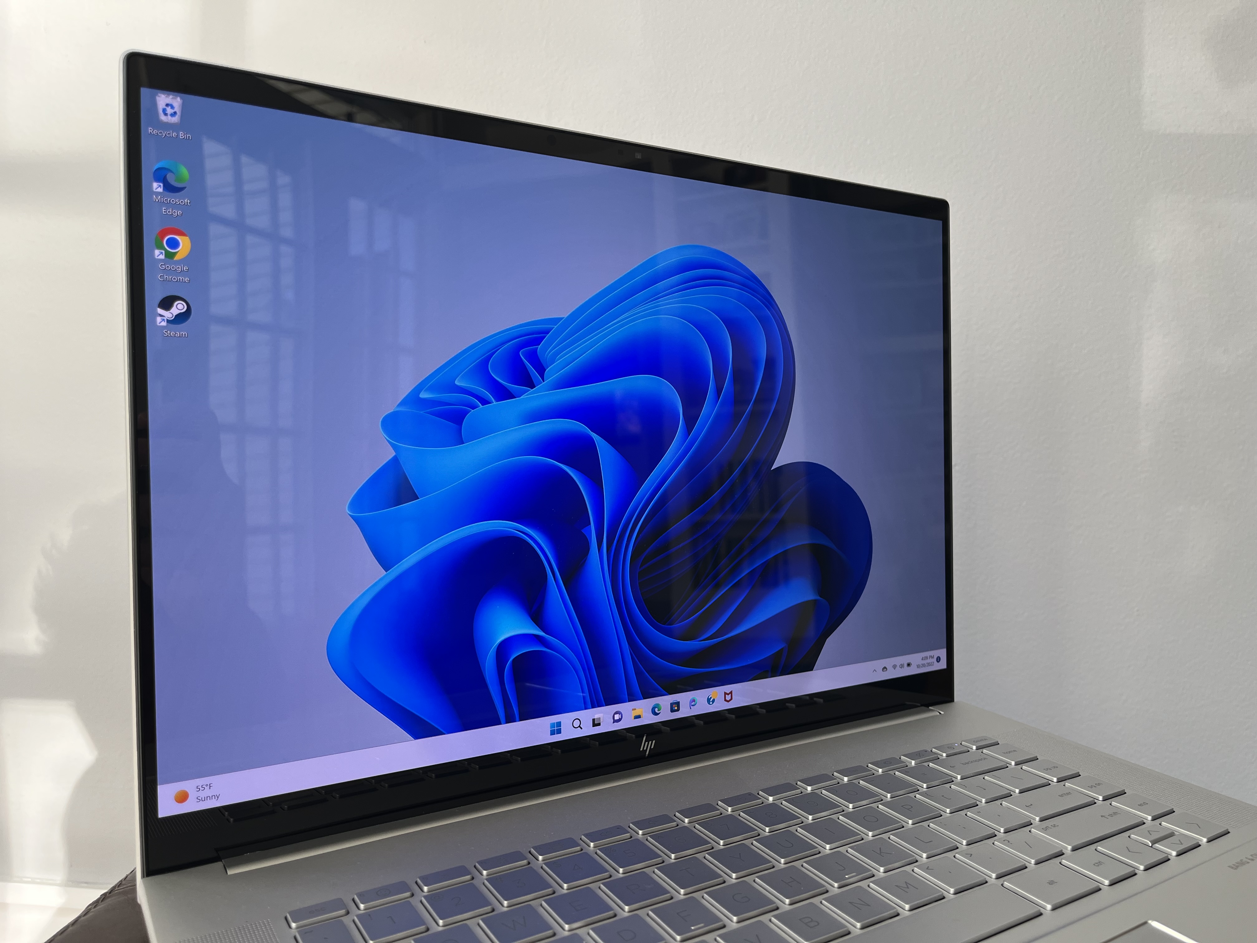 HP Envy 16 review: Premium config in a midrange build | PCWorld
