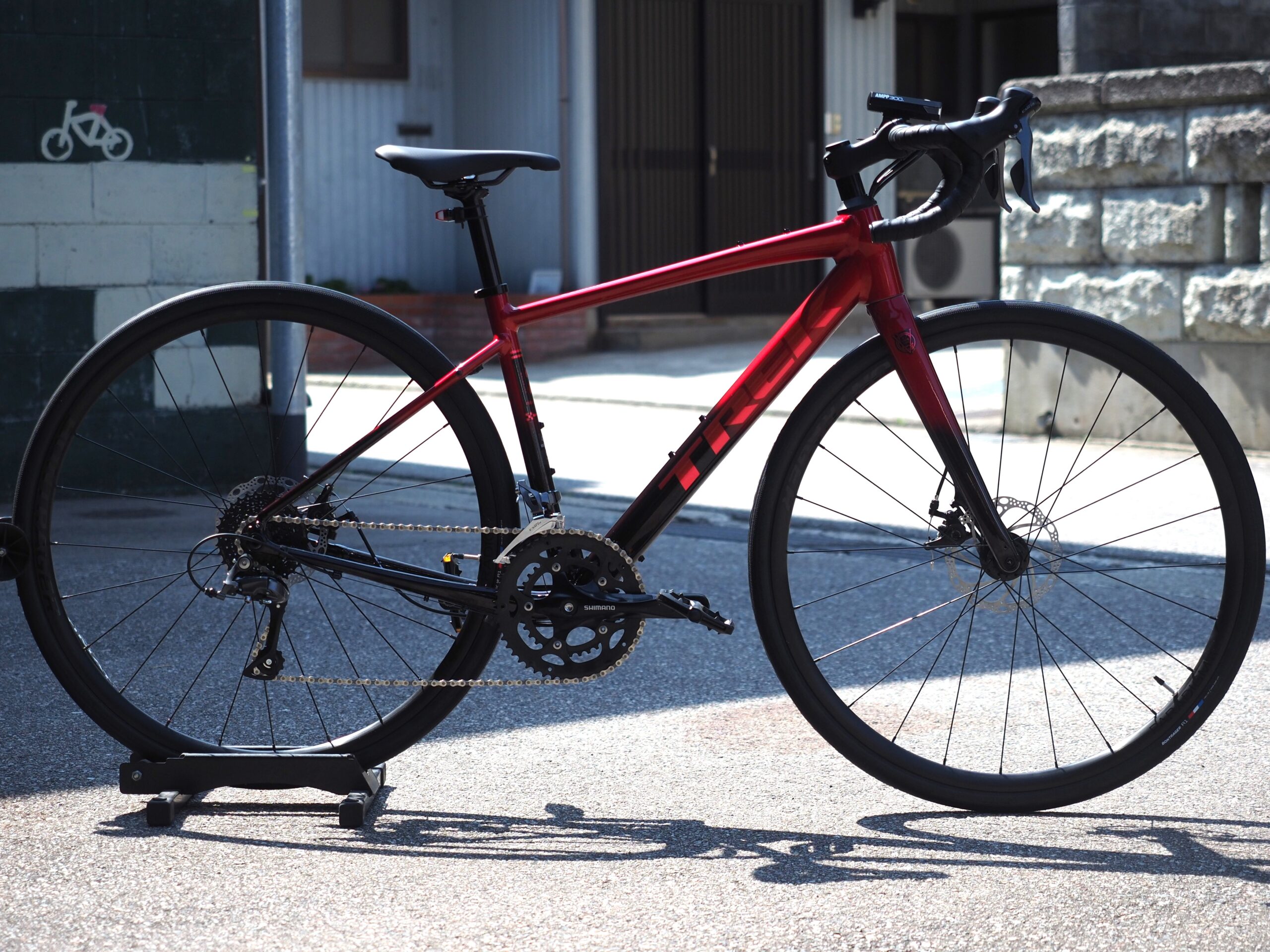 TREK】DOMANE AL 2 Gen4はクラスNo.1のカッコよさ！ | BICYCLE LAND M-2