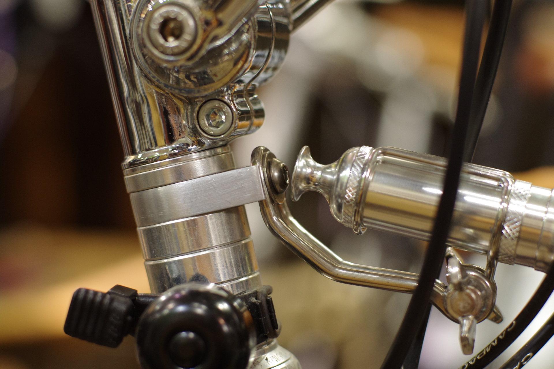 Alex Moulton AM-20 KiLEY製ライトの組み付けでした。 – Bici Termini