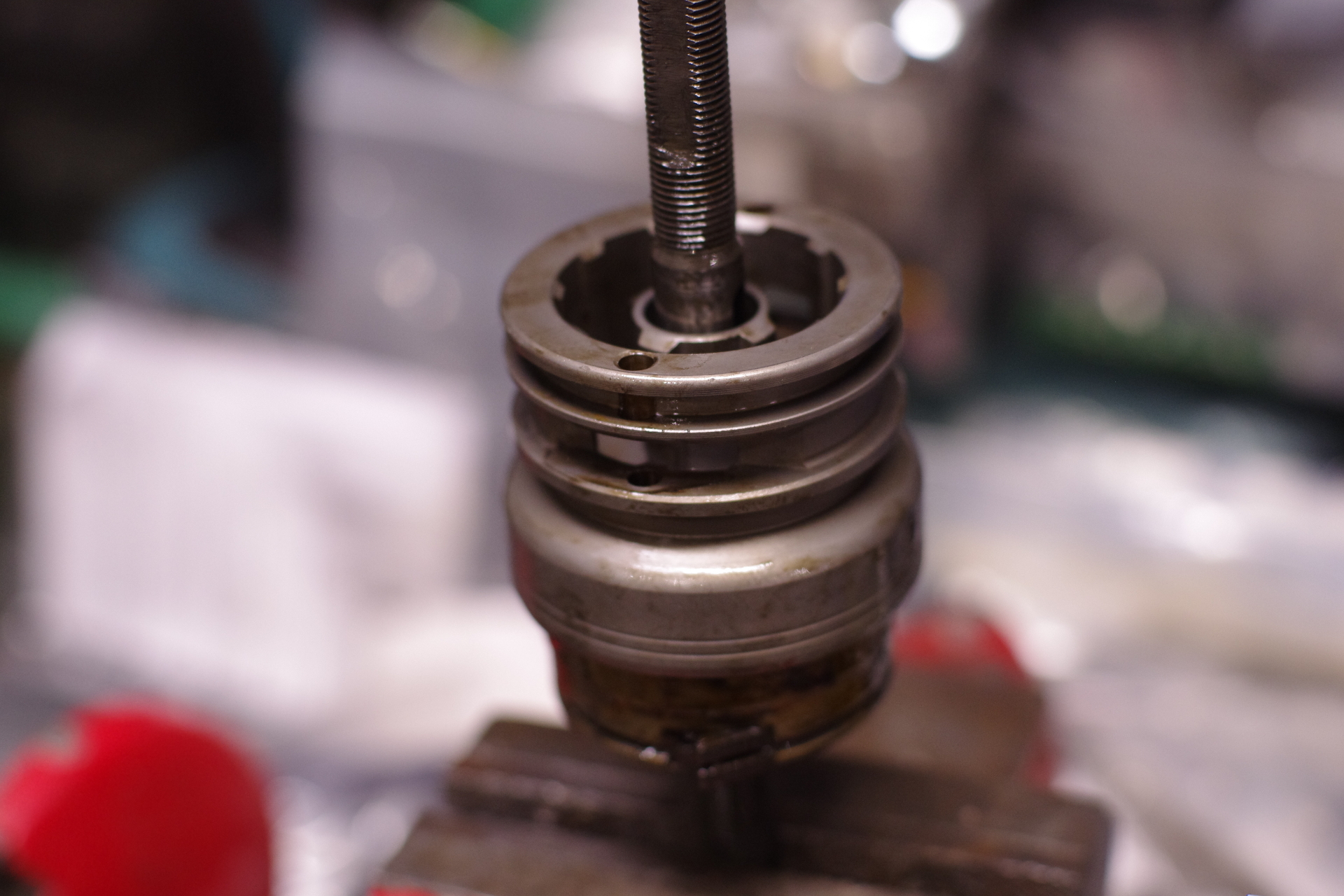 Brompton 内装3段ハブの修理作業でした。 – Bici Termini