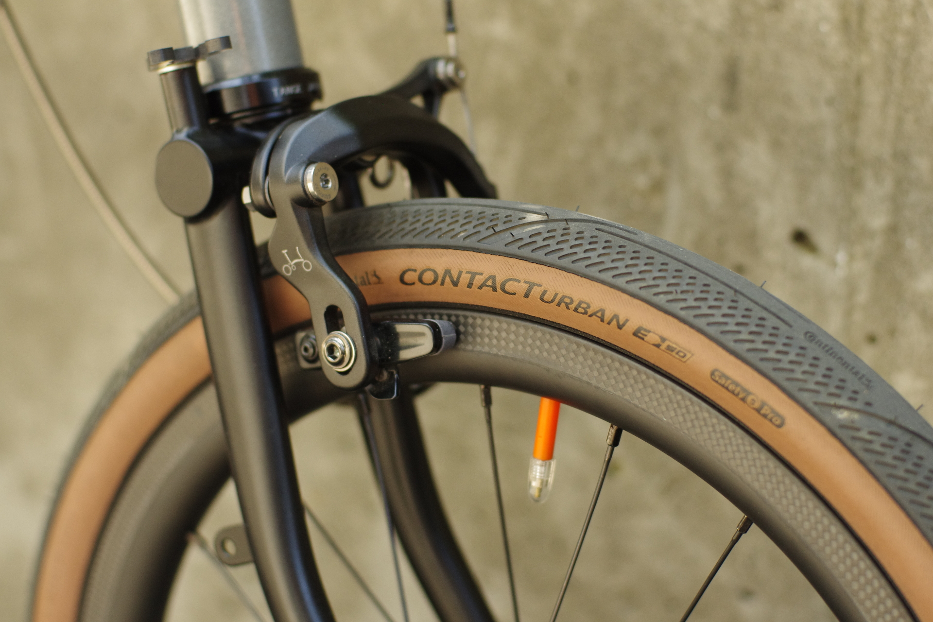 Brompton カーボンリムを組み込みいたしました。 – Bici Termini