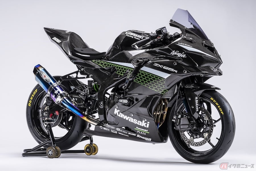 カワサキ「Ninja ZX-25R」をレースイメージにカスタムした車両を公開