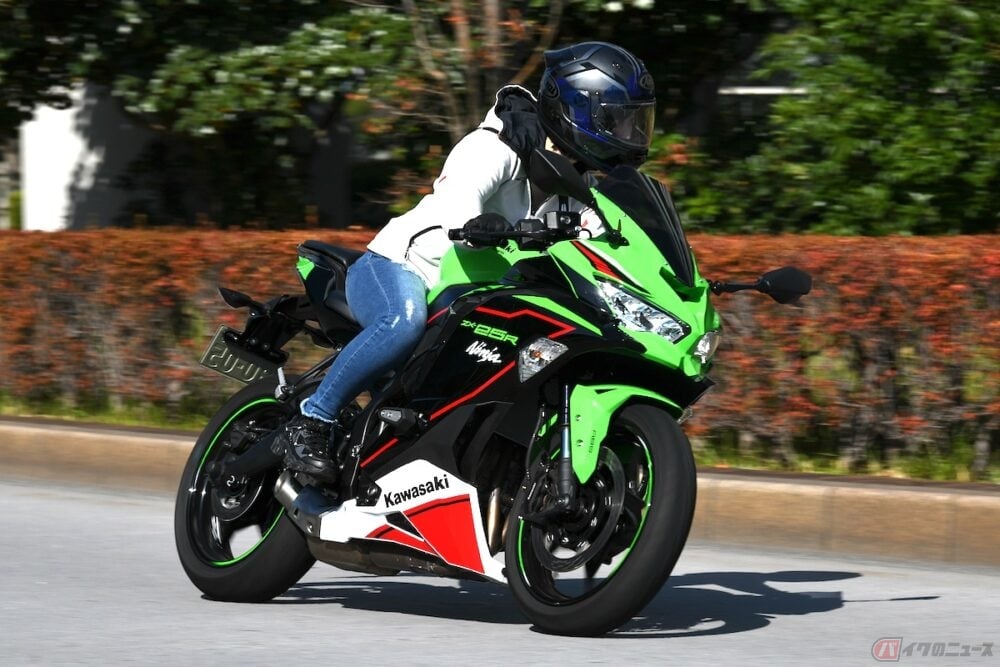 夜道雪のちょっと寄り道」 夢にまでみたカワサキのニーハン4発、Ninja