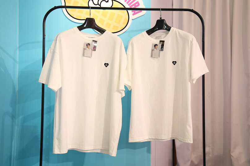 BTS JINのポップアップストアをレポート！ 等身大パネル、実寸“JIN