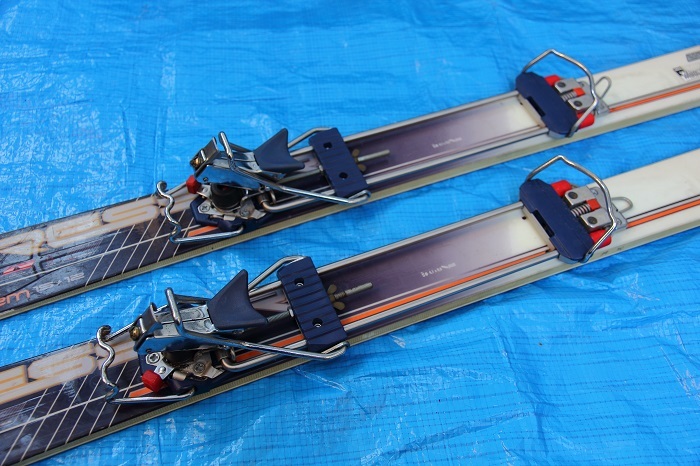 雪山下山はスキーで一気に下りたい！ - やまのぼりCOLOR