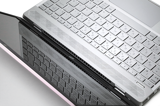 実機レビュー】HP Pavilion 13-an0000 『SAKURA』 は淡いピンクが素敵