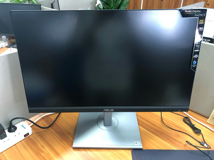 ASUS、ProArtシリーズでミドルレンジの27インチ IPS 4K UHD液晶