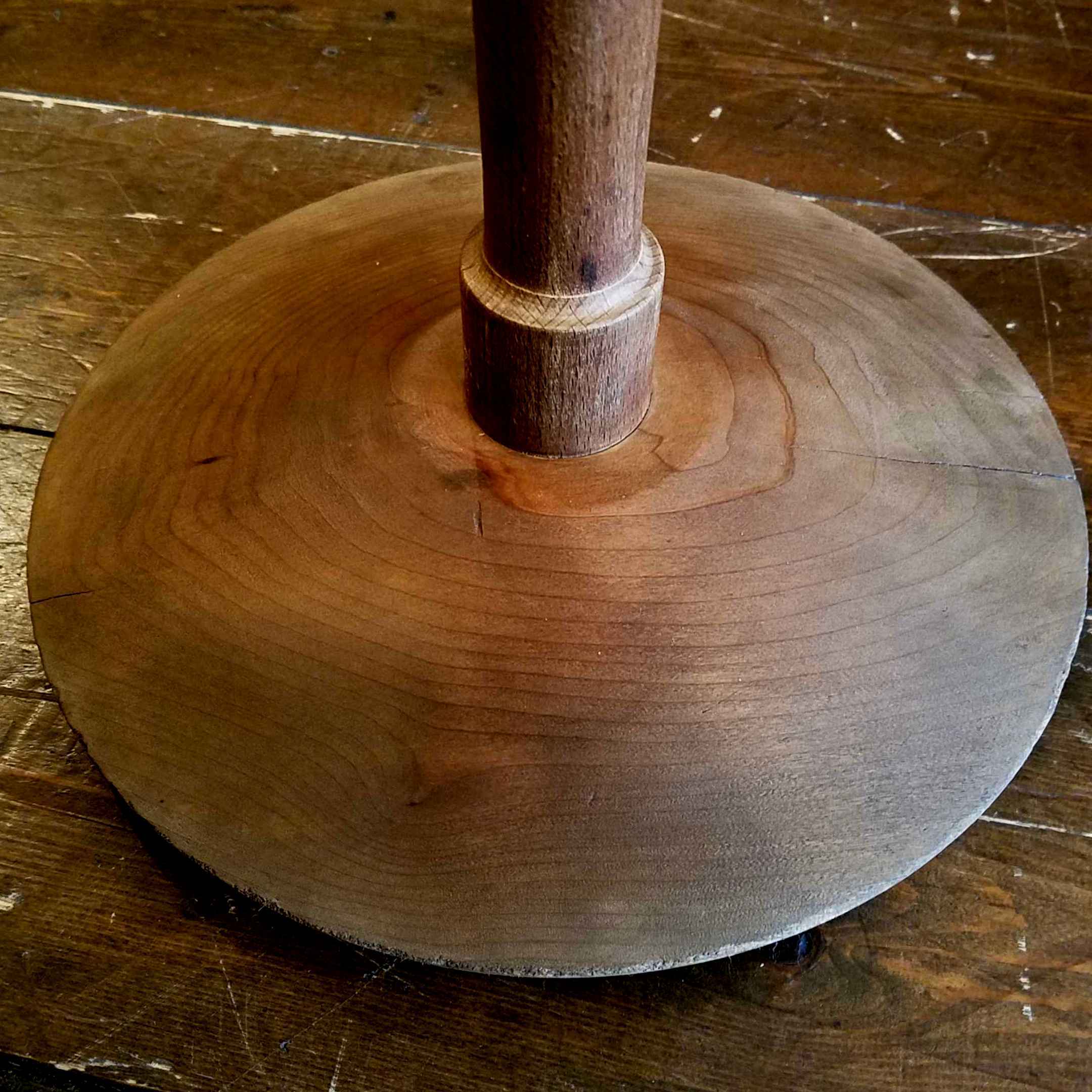 レトロな木製スタンド灰皿 - [Sold Out]過去の販売商品