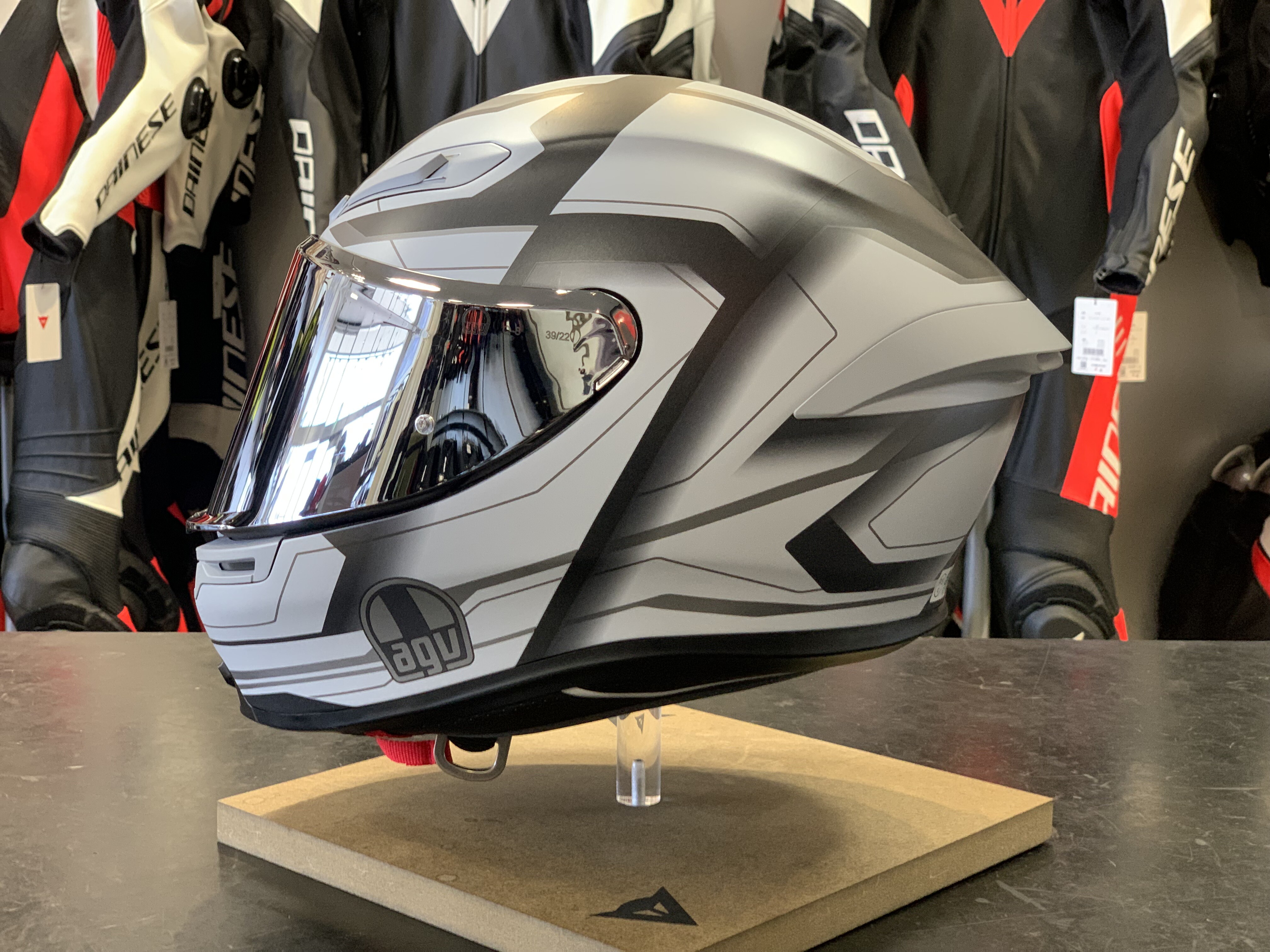 最軽量AGVヘルメットK6 Sにニューカラーが登場！【ULTRASONIC】