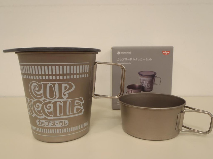 好日山荘 近鉄あべのハルカス店 : スノーピーク×日清チキンラーメン