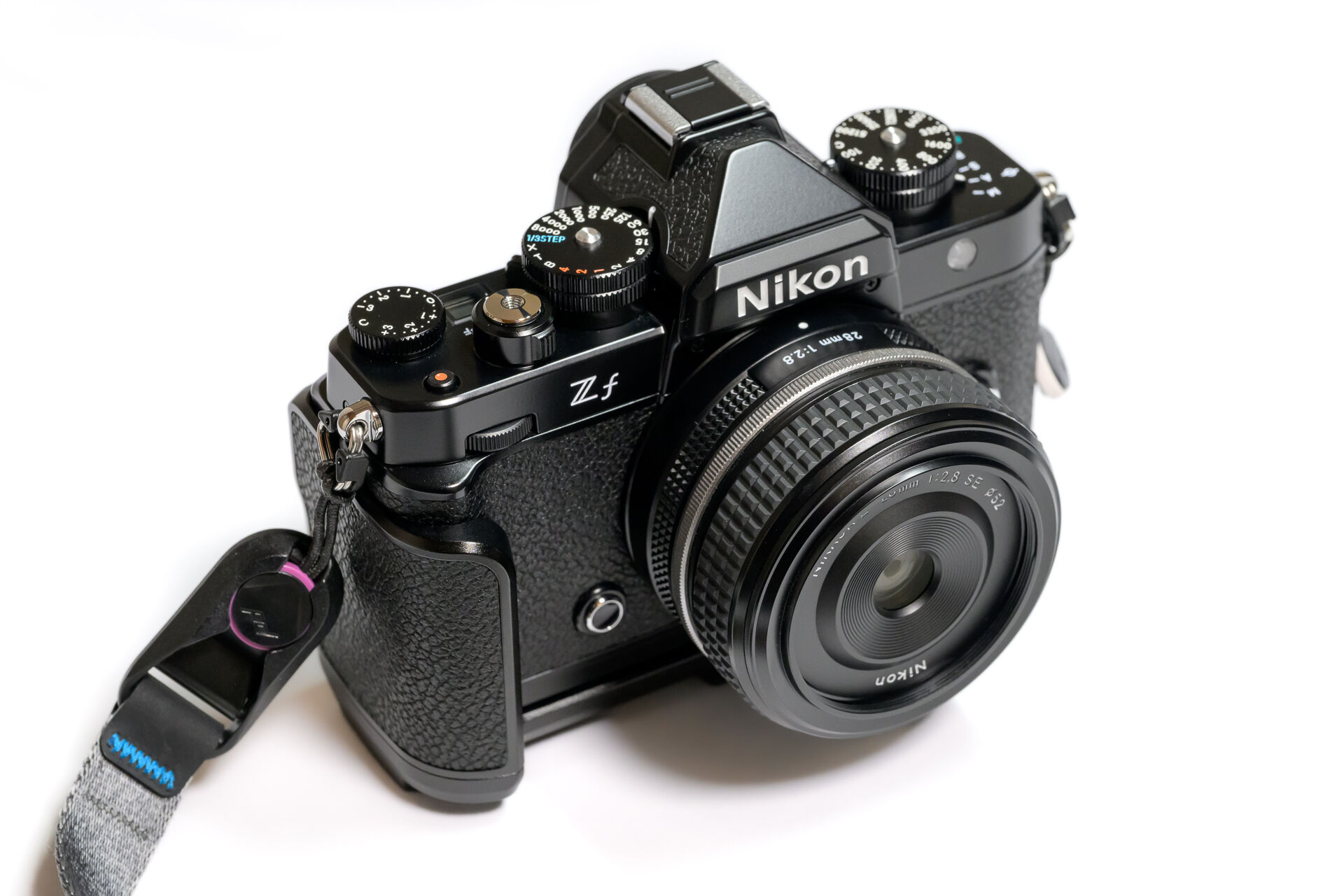 初心に反しNikon Zfにエクステンション・グリップをつけてしまう – 酔