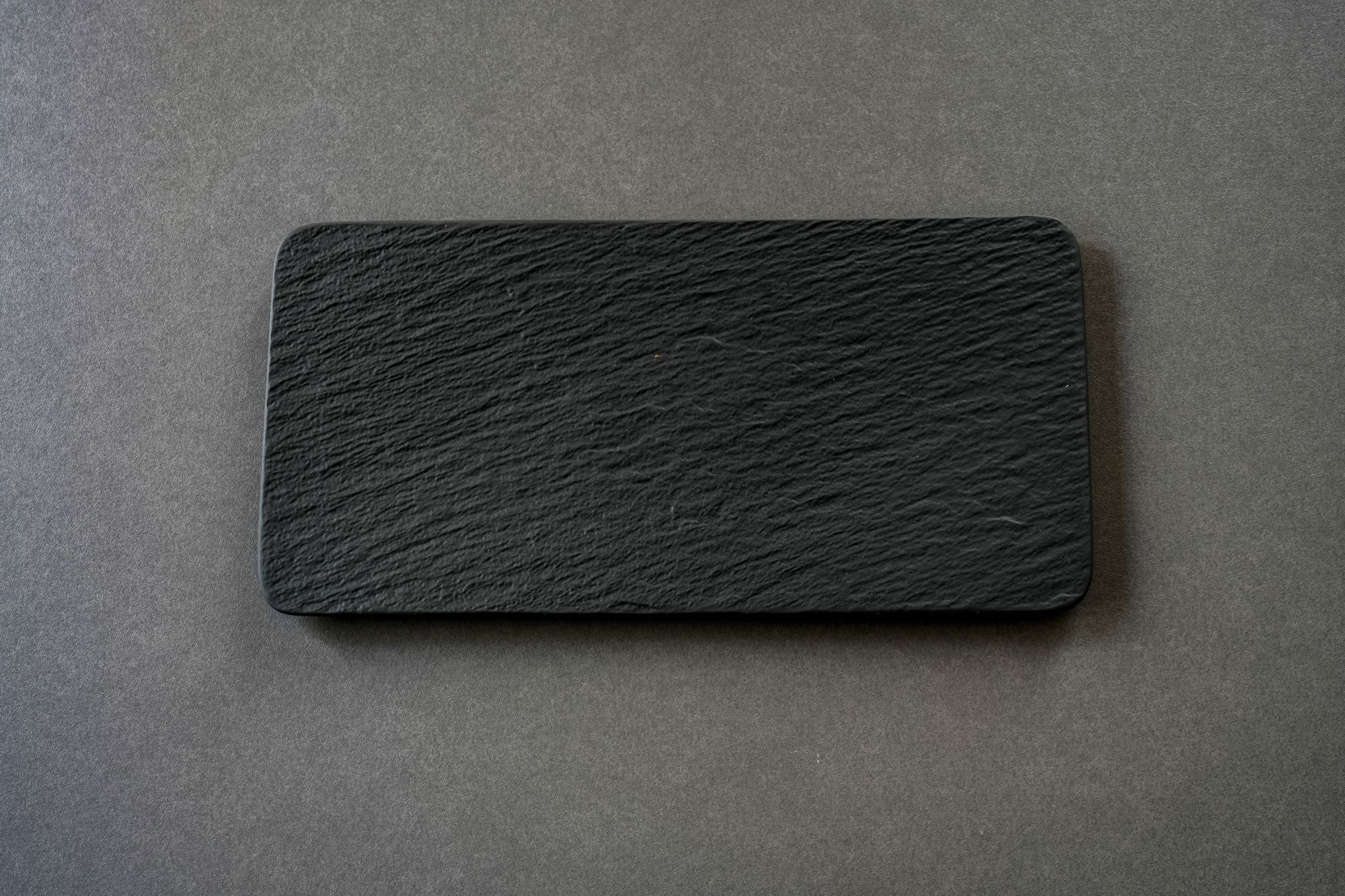 ビレロイ＆ボッホ/ROCK サービングプレート 35×18㎝ 食洗機対応