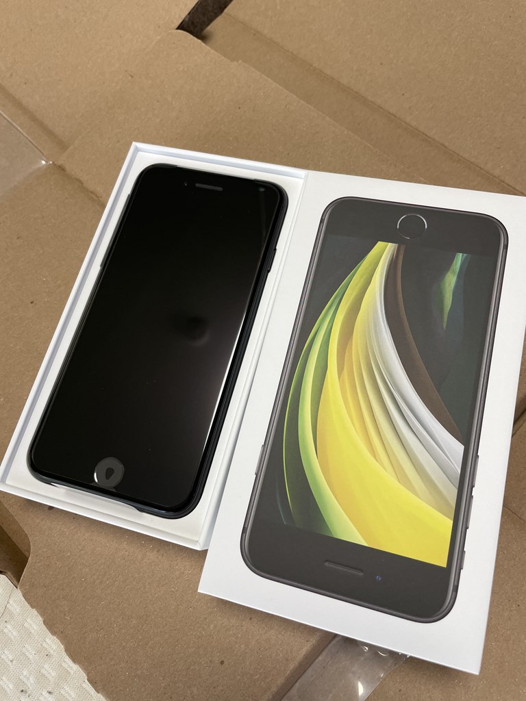 Apple初売りで買ったiPhone SE（第2世代）が届いたので開封レポート