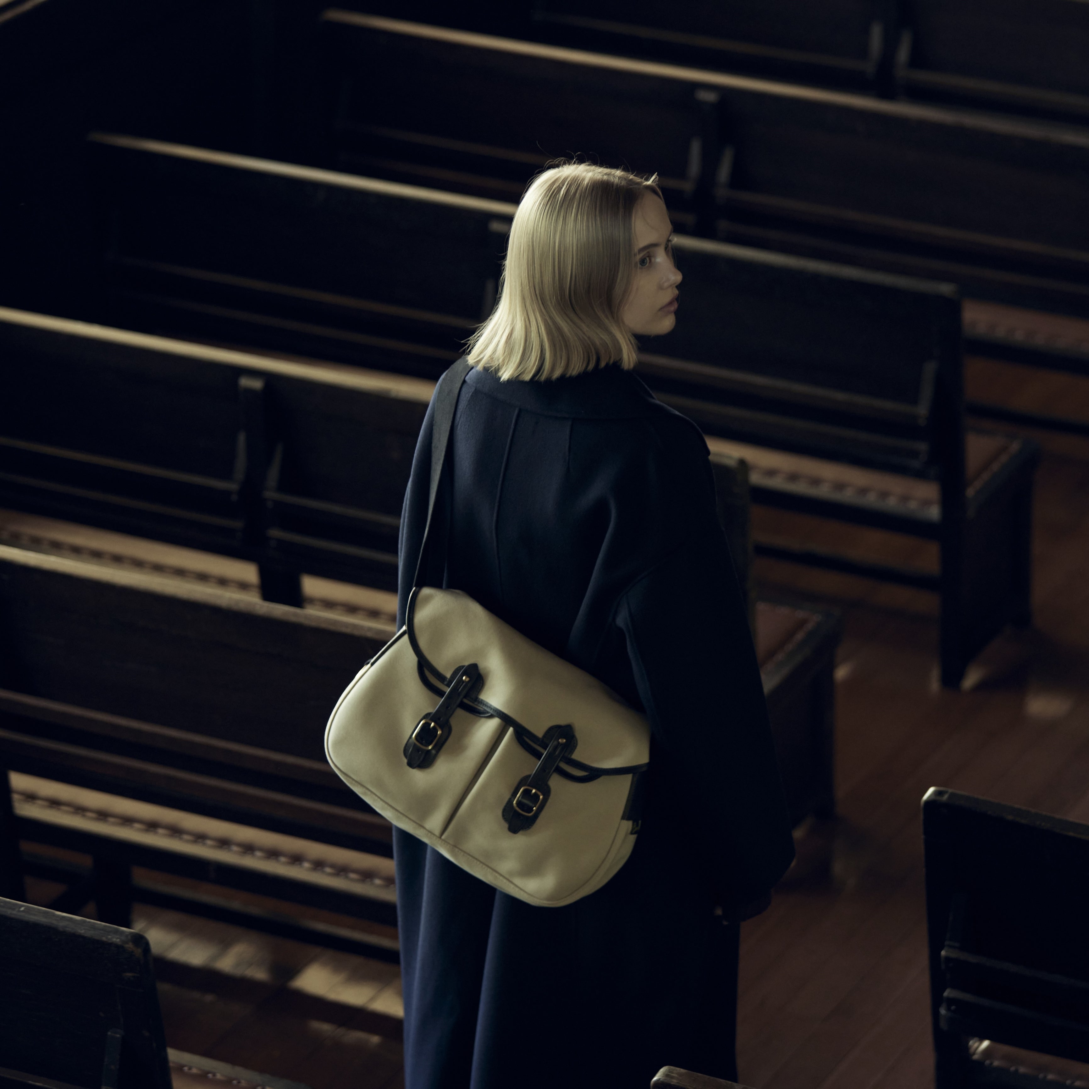 ARIEL TROUT LARGE｜BradyBags 公式オンラインストア